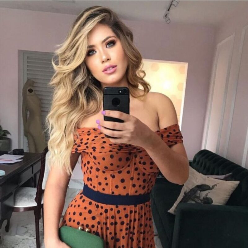 Profile picture of Larissa Costa